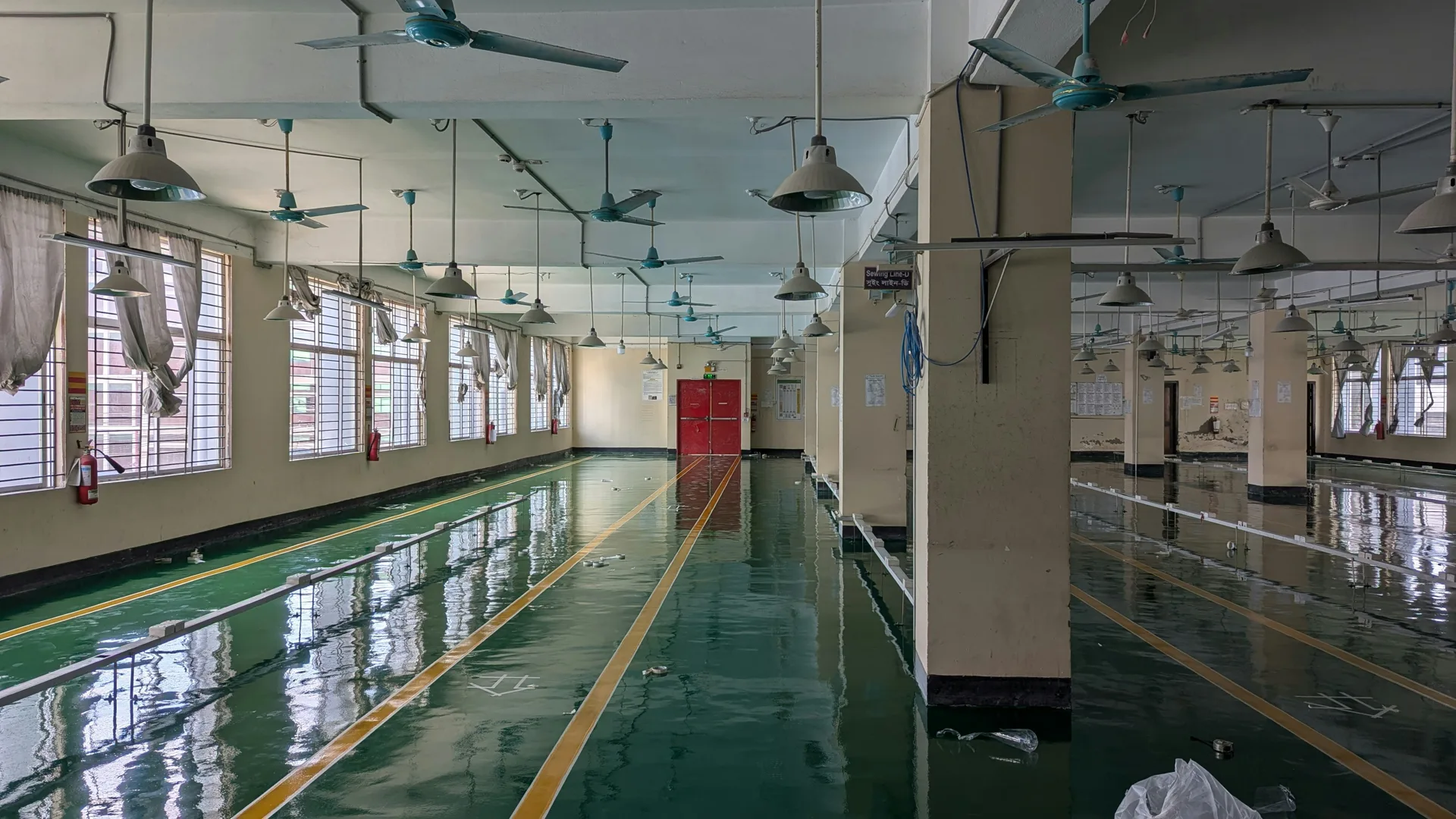 urethane food-grade concrete floor in a Minneapolis wash bay