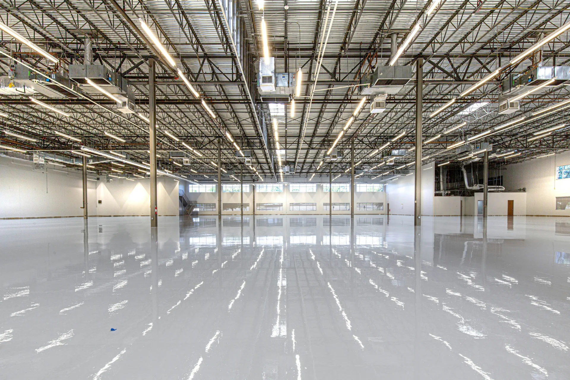 high-gloss epoxy floor in a Minneapolis cold storage facility